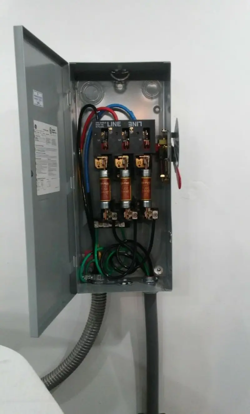 Three-phase disconnect switch installed for Smoke Detector Installation in Chantilly